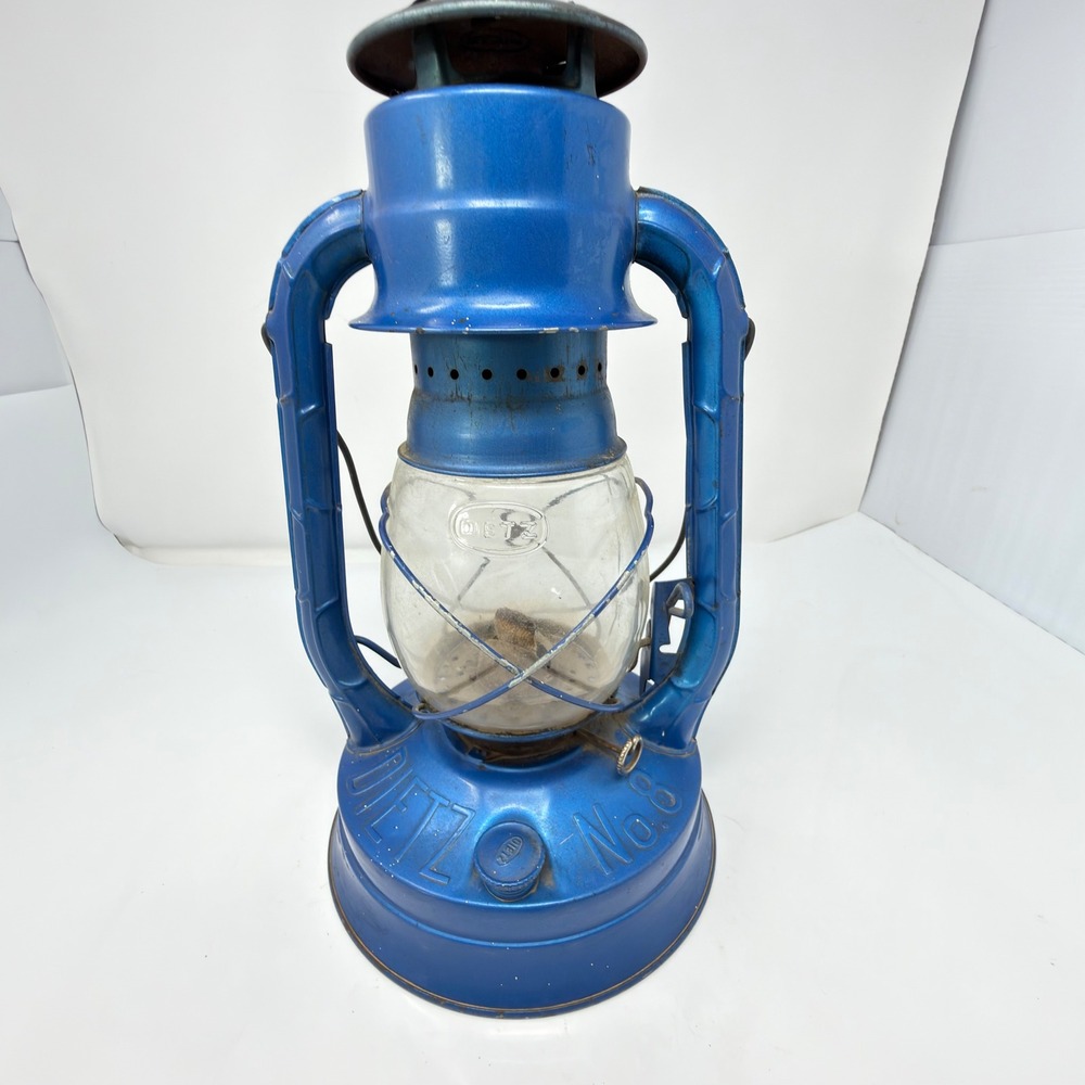 Vintage Dietz No 8 Air Pilot Kerosene Lantern Blue Metal Oil Lamp Clear Globe